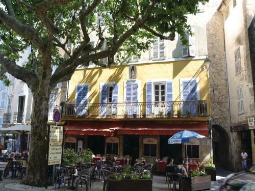 Holiday Home La Lezardiere