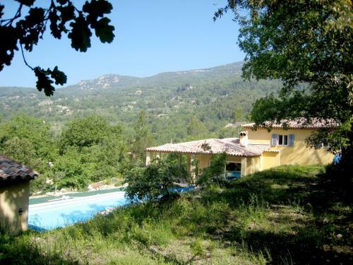 Luxurious Villa With Swimming Pool In Bargemon, Provence