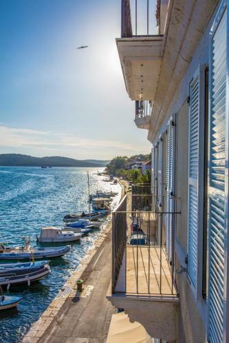 Hostal Olife Guesthouse