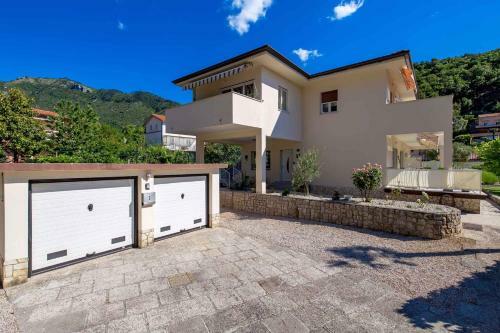 Apartments In Moscenicka Draga 34827