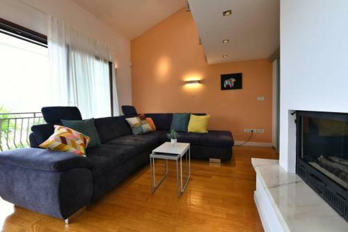 Gro�es Reihenhaus Mit Viel Gr�n Und Meerblick