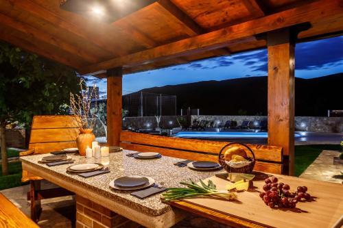 Villa Stone House Korita