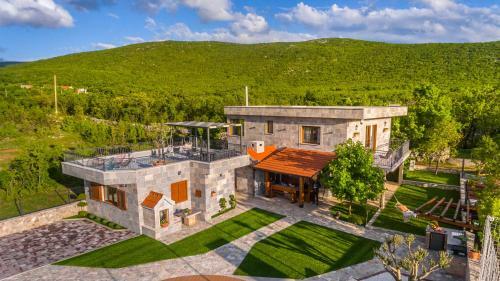 Villa Stone House Korita
