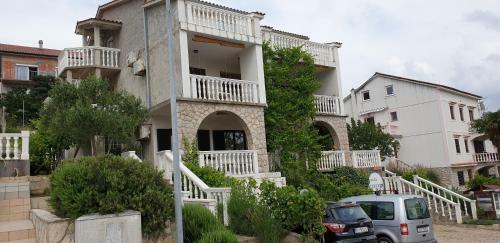 Apartamento Lavanda Omi?alj