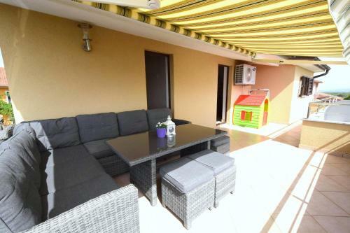 Apartments Zrinka