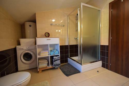 Apartments Zrinka