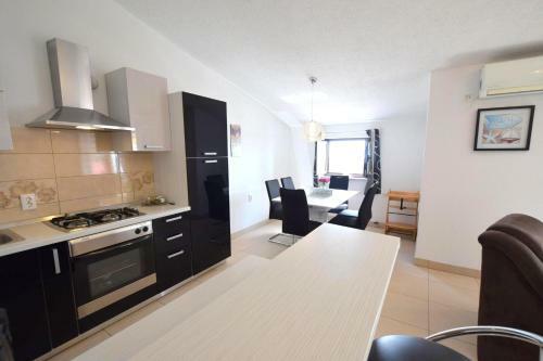 Apartments Zrinka