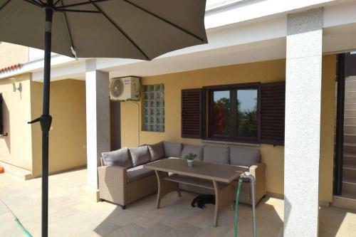 Apartments Zrinka