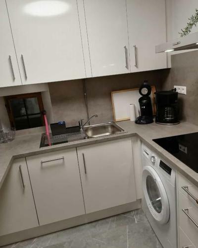 Bernhardts Apartment