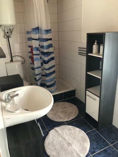 Bungalow Am Dobbertiner See