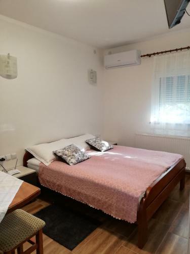 Studio Apartman Tu?ek