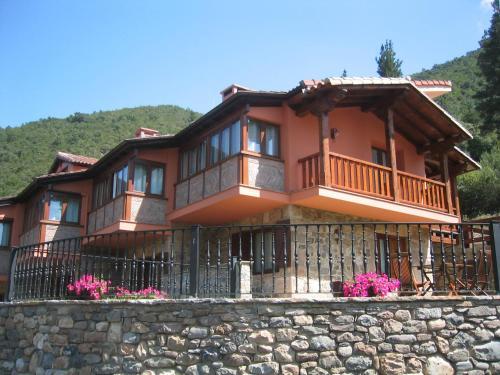 Apartamentos La Monta�a