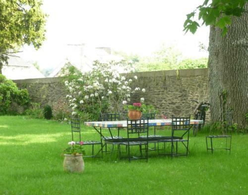 Hostal Ch�teau Bily
