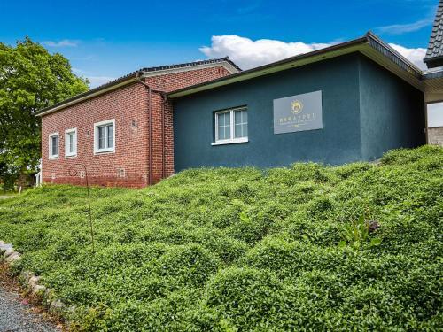Lush Holiday Home In Drochtersen With Sauna & Jacuzzi