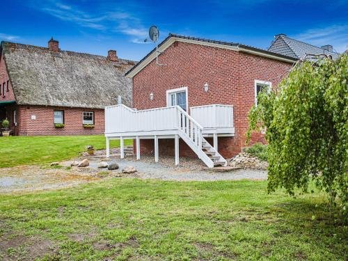 Lush Holiday Home In Drochtersen With Sauna & Jacuzzi