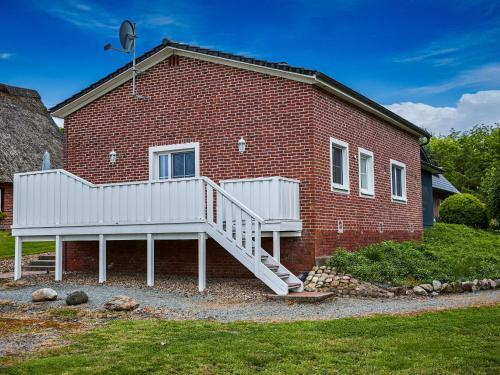 Lush Holiday Home In Drochtersen With Sauna & Jacuzzi