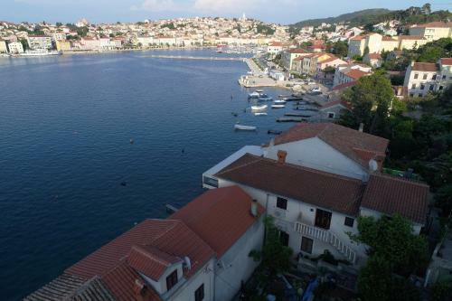 Pleasant Apartment With Seaview