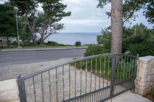 Apartments With A Parking Space Mali Losinj (Losinj) - 16618