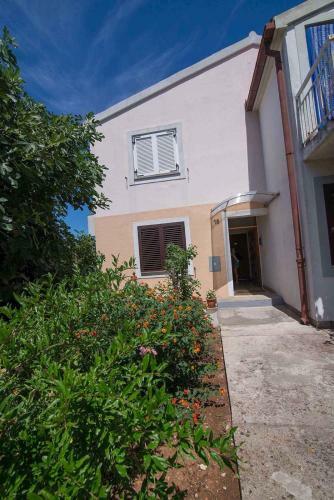 Apartment In Mali Losinj 35946