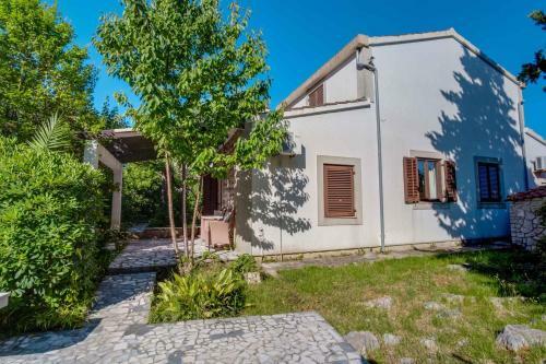 Apartment In Mali Losinj 38399