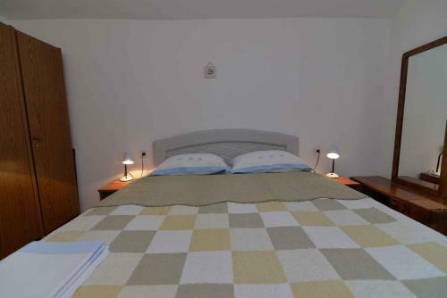 Apartment In Mali Losinj 33349