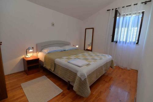 Apartment In Mali Losinj 33349