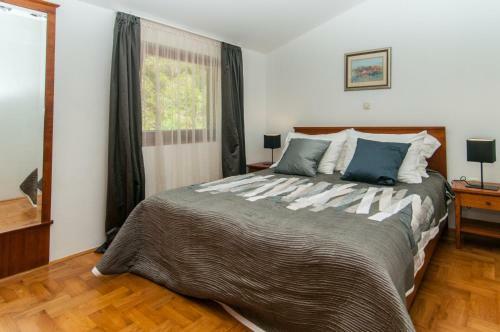 Apartments & Rooms Bianca