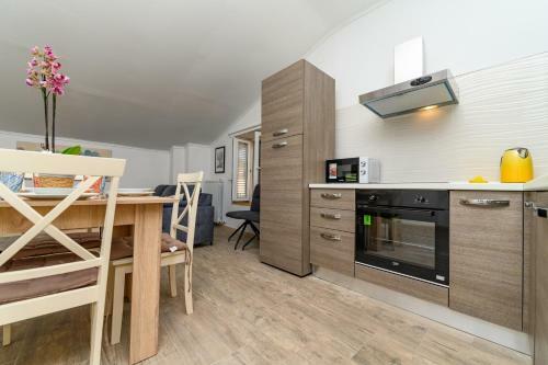 Beautiful Apartment Aleks