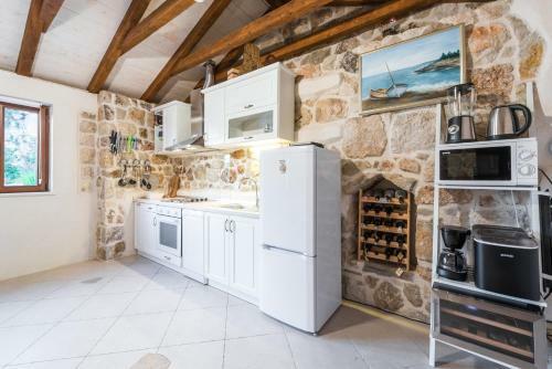 Villa Stone-exceptional Private Estate