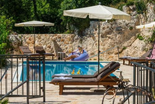 Villa Stone-exceptional Private Estate