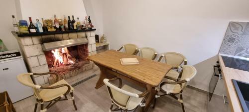 Hostal Apartment Residence Narona