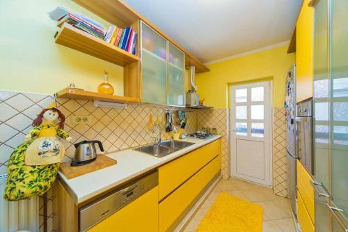 Villa Mlini With Private Pool And Sea View