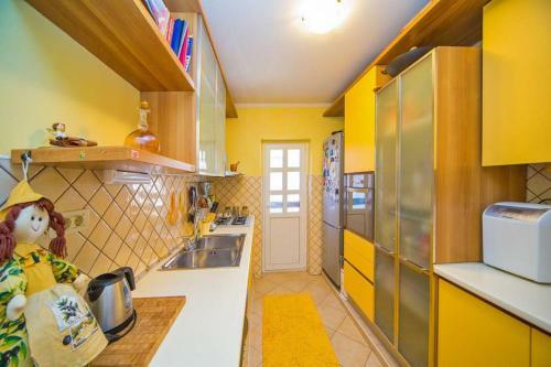Villa Mlini With Private Pool And Sea View