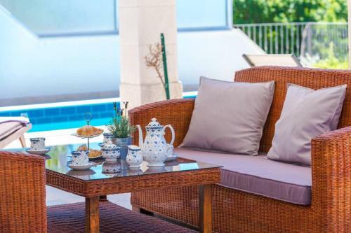 Villa Mlini With Private Pool And Sea View