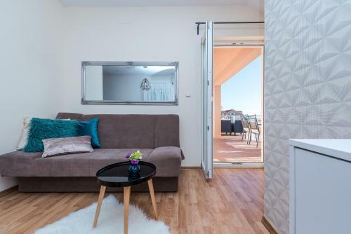 Summer Experience Apartment
