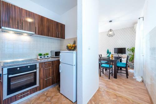 Summer Experience Apartment