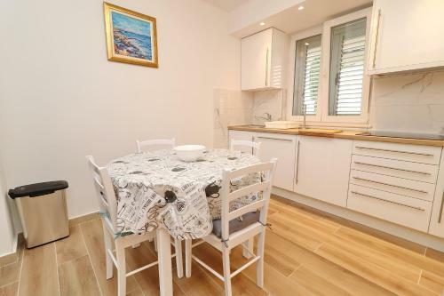 Charming Apartment Ana