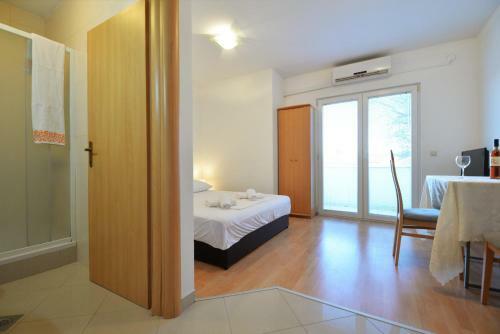 Apartmani Vedrana, Murter