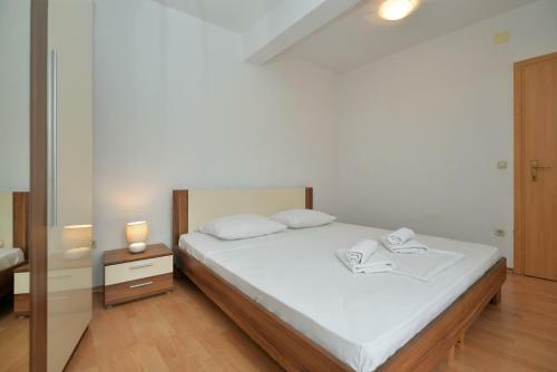 Apartmani Vedrana, Murter