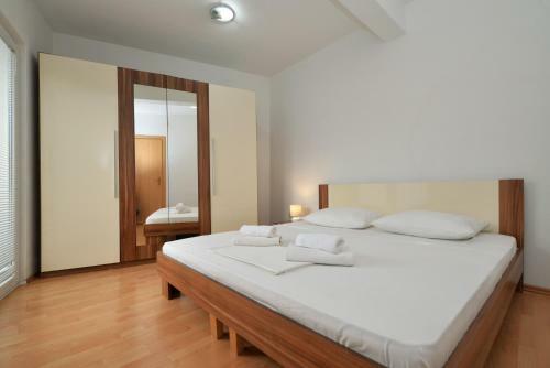 Apartmani Vedrana, Murter