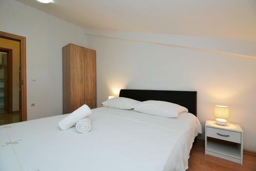 Apartmani Vedrana, Murter
