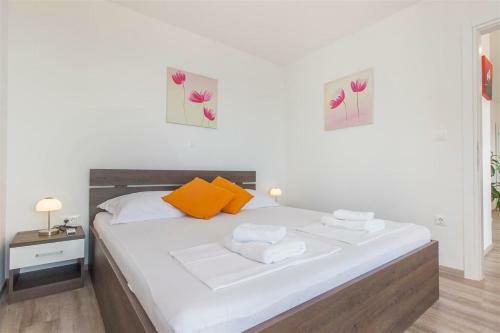 Villa Top Of Murter, Two Bedroom Apartment