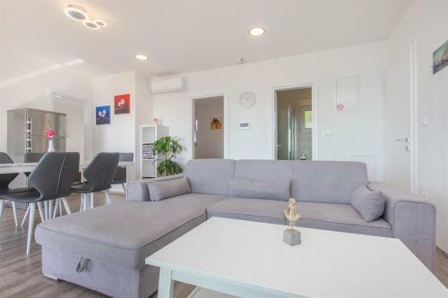 Villa Top Of Murter, Two Bedroom Apartment