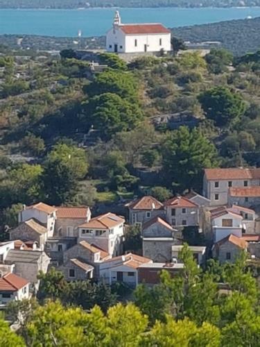Stonehouse On The Hill