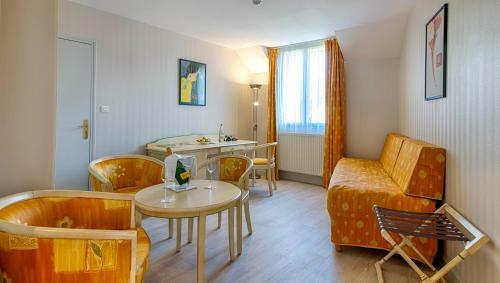 Logis Hotel Auberge Du Lac