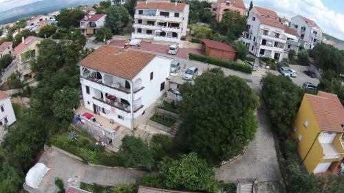 Apartments ?udi?