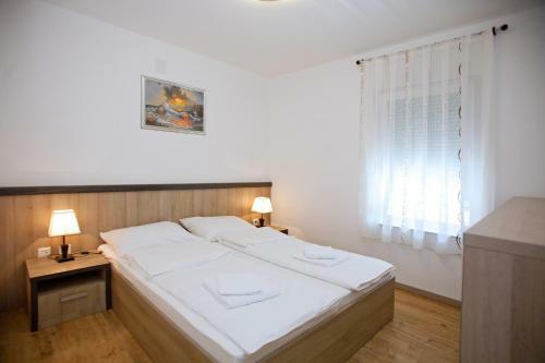 Apartments Maslina II