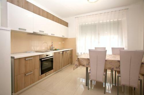 Apartments Maslina II