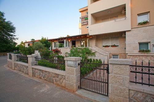 Apartments Maslina II