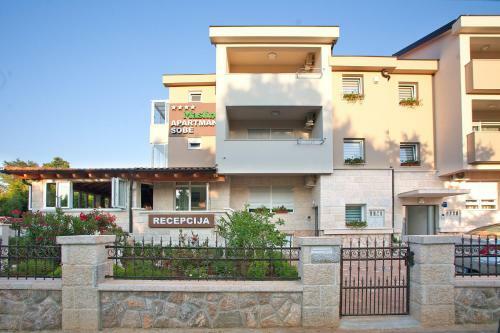 Apartments Maslina II
